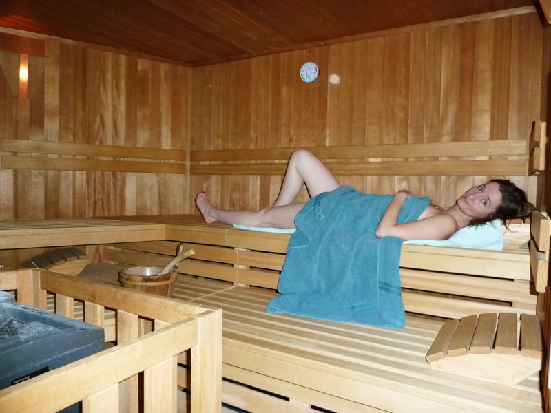 Eine ansprechende Sauna steht Ihnen ebenfalls whrend der ffnungszeiten zur Verfgung.- Anklicken geht zur Bildershow -
